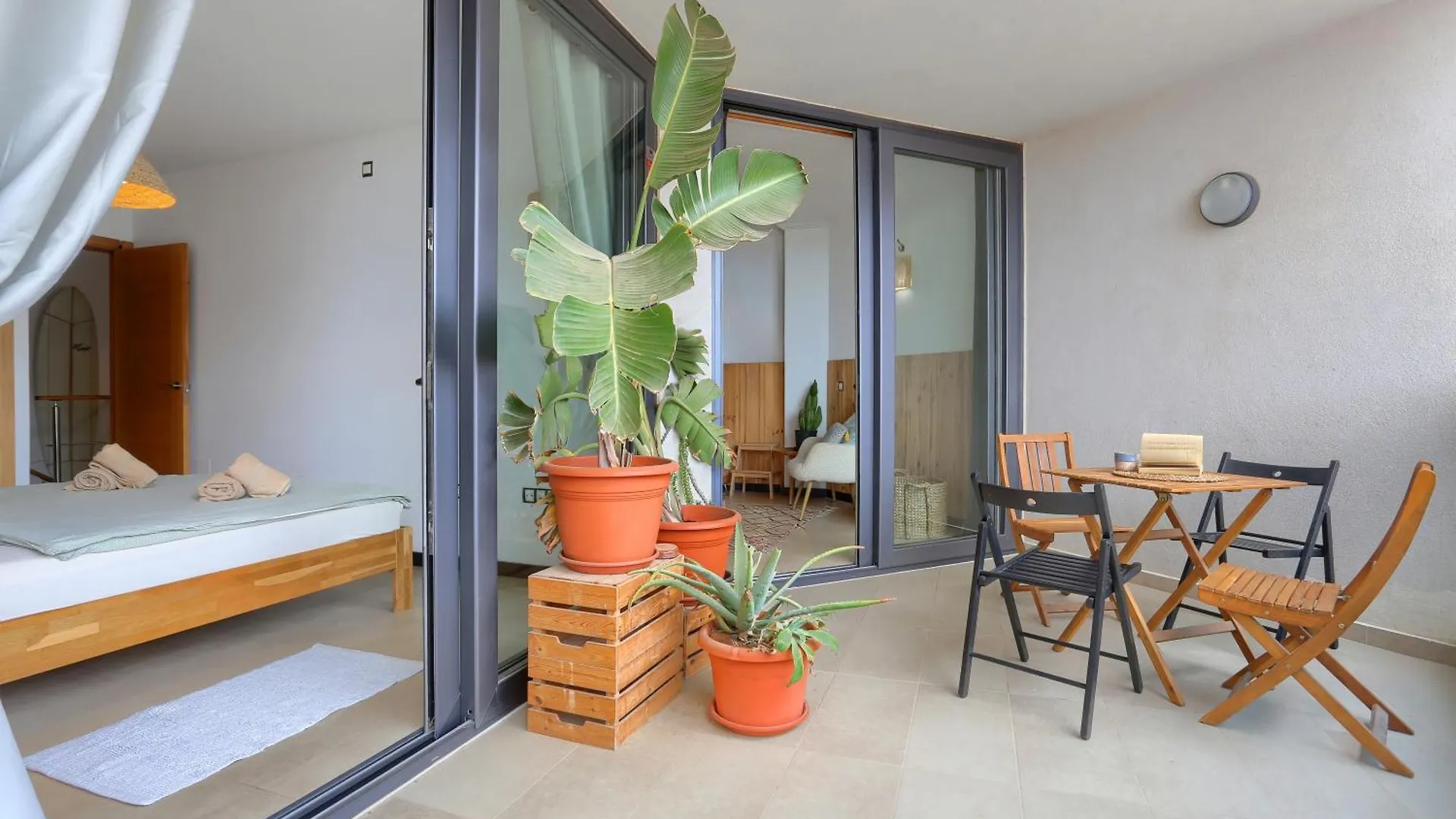 Casa Del Mar Beachfront Apartments With Pool & Ocean Views Cotillo