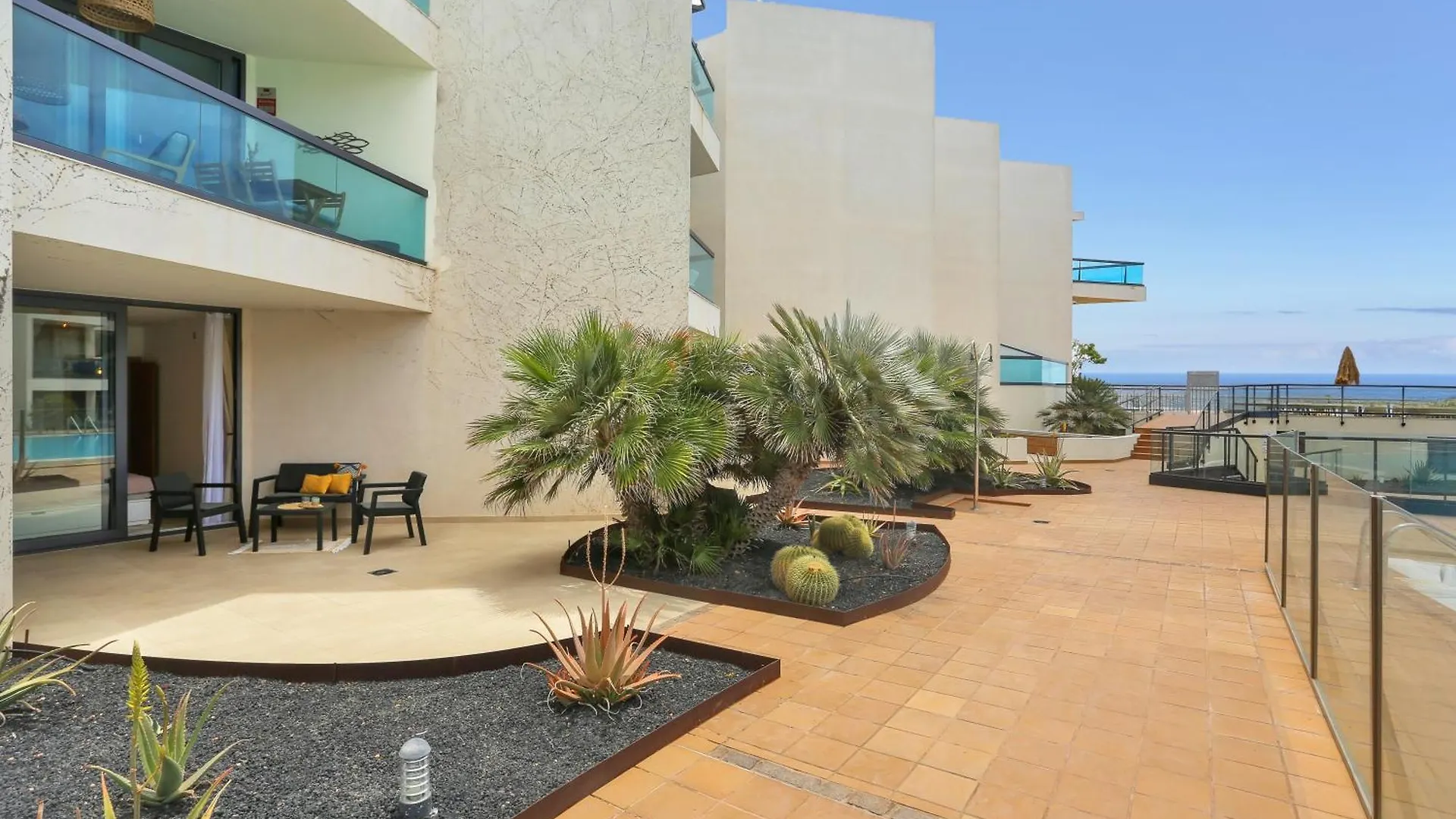 Casa Del Mar Beachfront Apartments With Pool & Ocean Views Cotillo